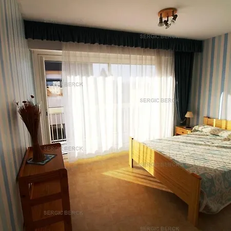 Annonce Professionnelle. Bel Vue Pour 4 Personnes Avec Parking Prive Berck